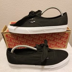 black knotted vans
